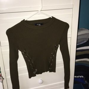 Olive green sweater crop top, gently worn.